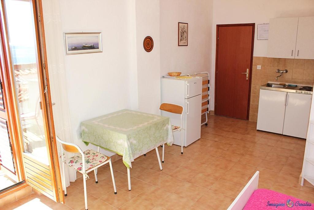 Studio Apartment In Pisak With Sea View, Balcony, Air Conditioning, Wi-Fi Екстер'єр фото